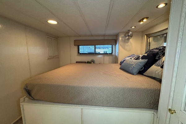 71ft Stardust Cruisers Yacht For Sale