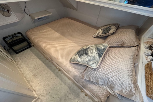 71ft Stardust Cruisers Yacht For Sale