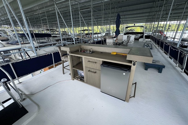 71ft Stardust Cruisers Yacht For Sale