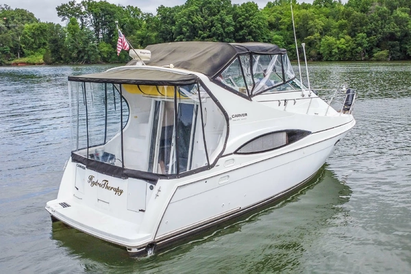 Photo of the 2002 Carver 350 Mariner