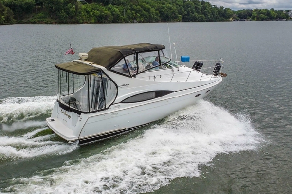 Photo of the 2002 Carver 350 Mariner
