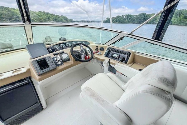 36ft Carver Yacht For Sale