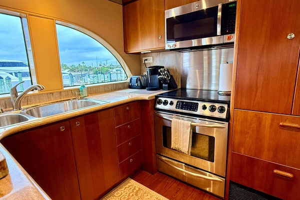 Southern Lady 72ft Cheoy Lee Yacht For Sale