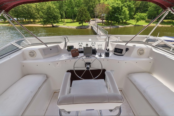 NO GUTS NO STORY 75ft Sumerset Yacht For Sale