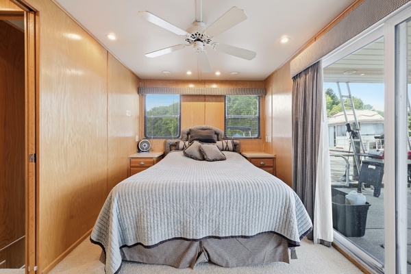NO GUTS NO STORY 75ft Sumerset Yacht For Sale