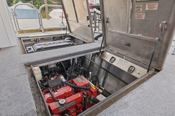 NO GUTS NO STORY 75ft Sumerset Yacht For Sale
