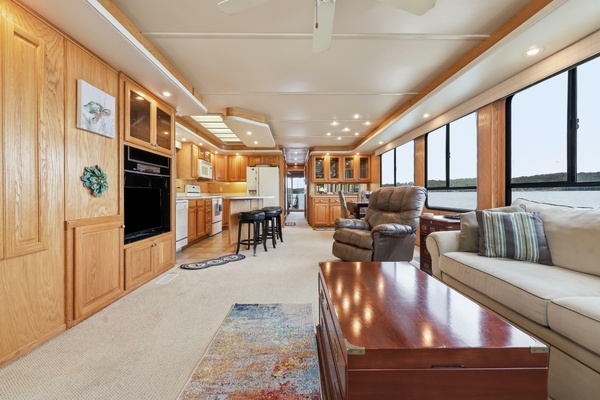 NO GUTS NO STORY 75ft Sumerset Yacht For Sale