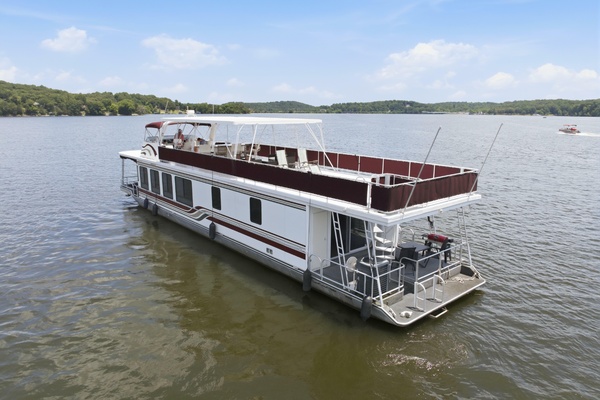 NO GUTS NO STORY 75ft Sumerset Yacht For Sale