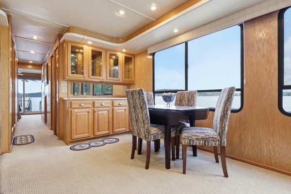 NO GUTS NO STORY 75ft Sumerset Yacht For Sale
