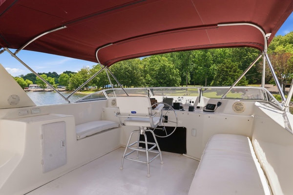 NO GUTS NO STORY 75ft Sumerset Yacht For Sale