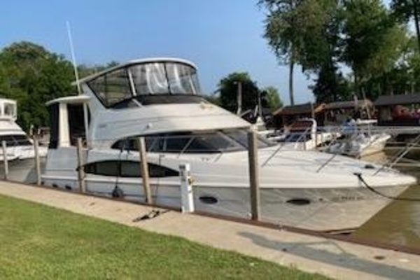 39-ft-Carver-2001-396 Motor Yacht-WHY KNOT Eastlake Ohio United States  yacht for sale