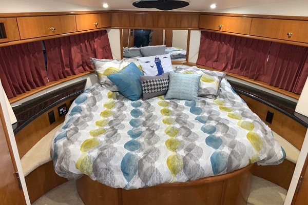 WHY KNOT 39ft Carver Yacht For Sale