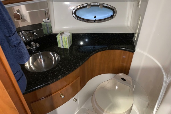 WHY KNOT 39ft Carver Yacht For Sale