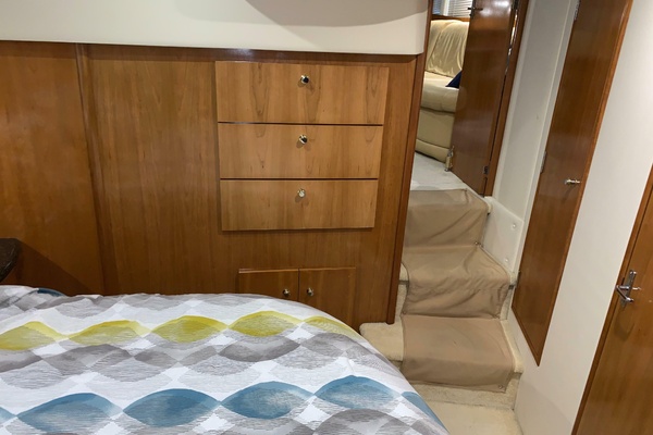 WHY KNOT 39ft Carver Yacht For Sale