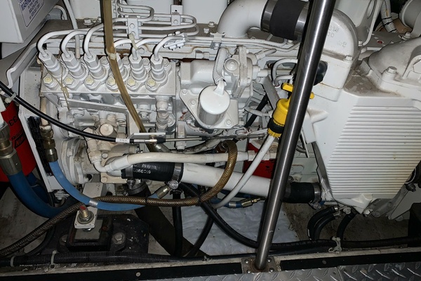 WHY KNOT 39ft Carver Yacht For Sale