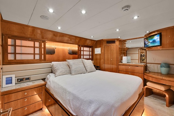 Sweet T 94ft Hargrave Yacht For Sale