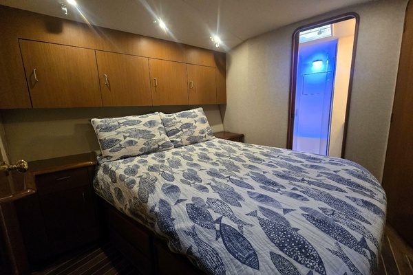 2001 Ocean Yachts 44