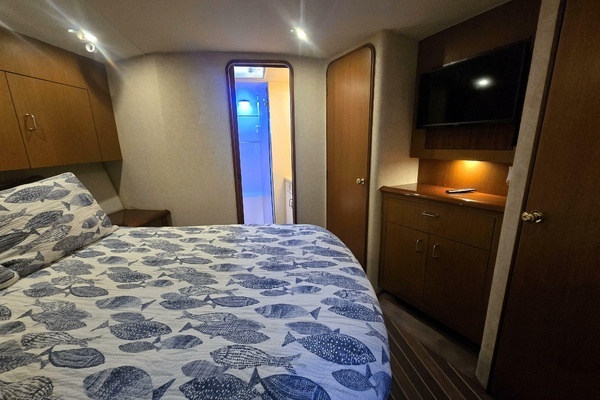 2001 Ocean Yachts 44