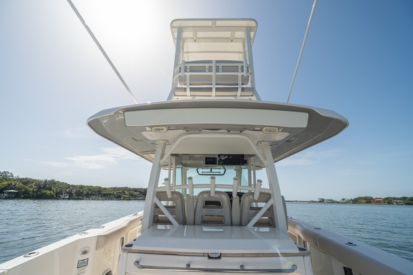 Boston Whaler 380 Outrage - Worth the Tiempo