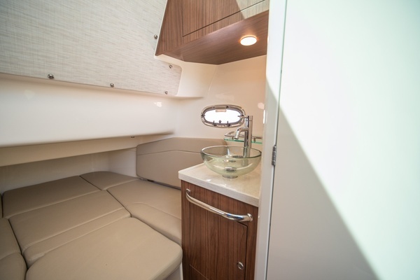 2021 Boston Whaler 38