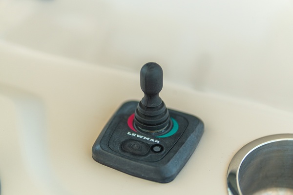 Boston Whaler 380 Outrage - Worth the Tiempo