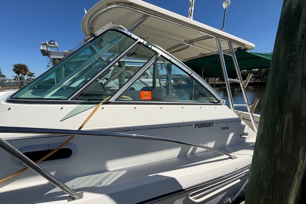31ft Pursuit Yacht For Sale