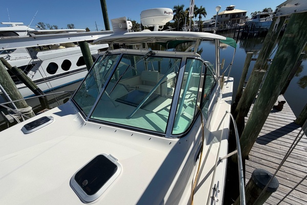 31ft Pursuit Yacht For Sale