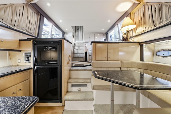 Summer Place 42ft Carver Yacht For Sale