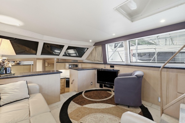 Summer Place 42ft Carver Yacht For Sale