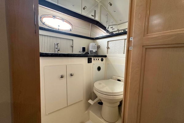 42ft Carver Yacht For Sale
