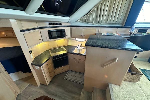 42ft Carver Yacht For Sale
