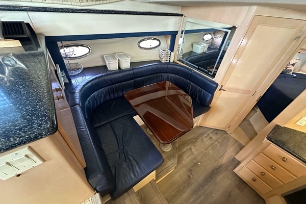 42ft Carver Yacht For Sale