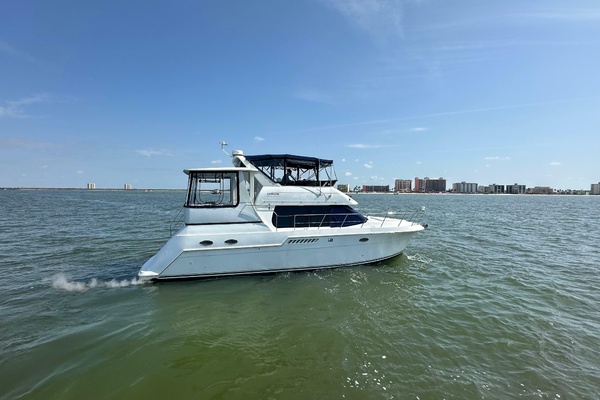 42ft Carver Yacht For Sale