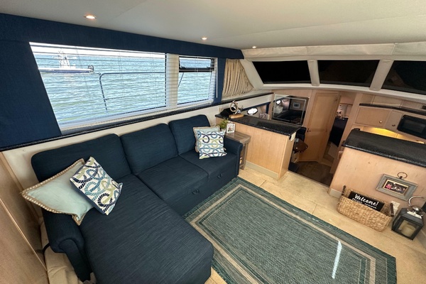 42ft Carver Yacht For Sale