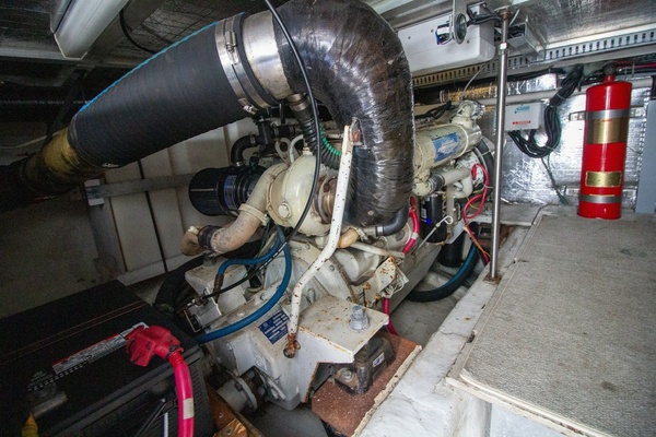 45ft Carver Yacht For Sale