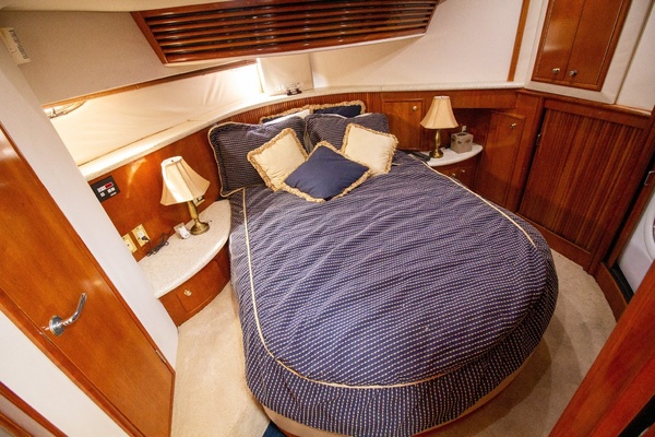 45ft Carver Yacht For Sale