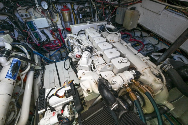 34ft Pursuit Yacht For Sale