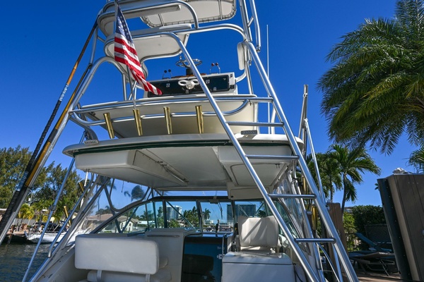 34ft Pursuit Yacht For Sale