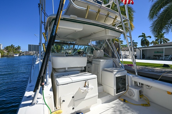 34ft Pursuit Yacht For Sale