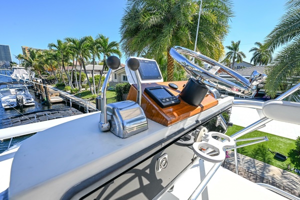 34ft Pursuit Yacht For Sale