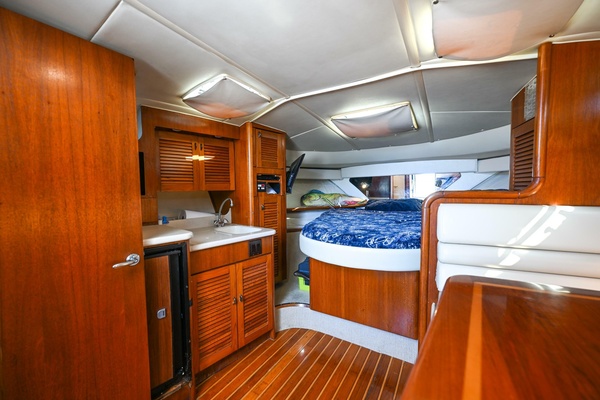 34ft Pursuit Yacht For Sale