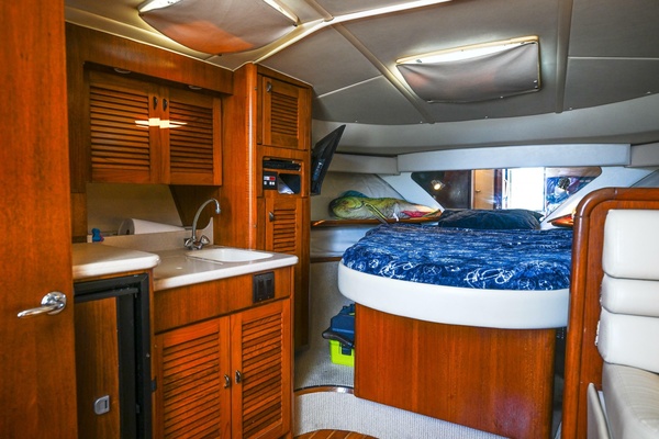 34ft Pursuit Yacht For Sale