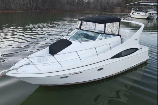 Photo of the 1999 Carver 350 Mariner