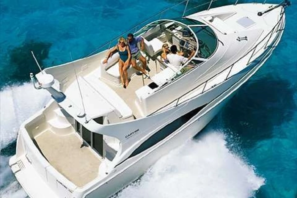 Photo of the 1999 Carver 350 Mariner