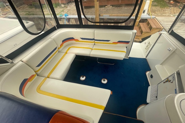 White House 31ft Formula Yacht For Sale