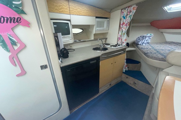 White House 31ft Formula Yacht For Sale