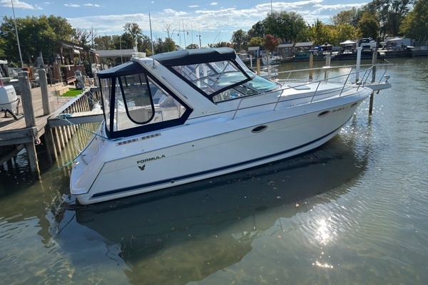 White House 31ft Formula Yacht For Sale