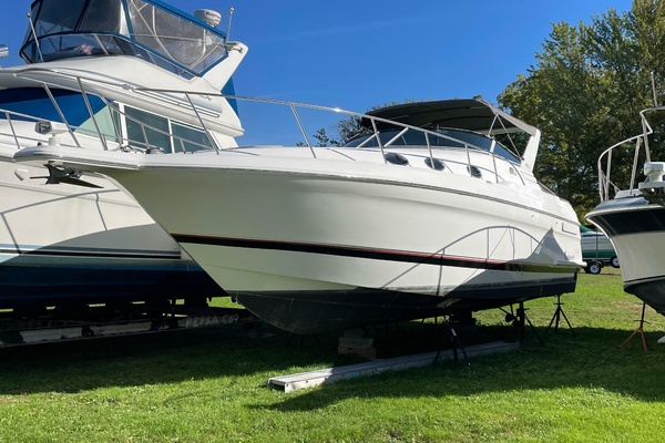 36ft Wellcraft Yacht For Sale