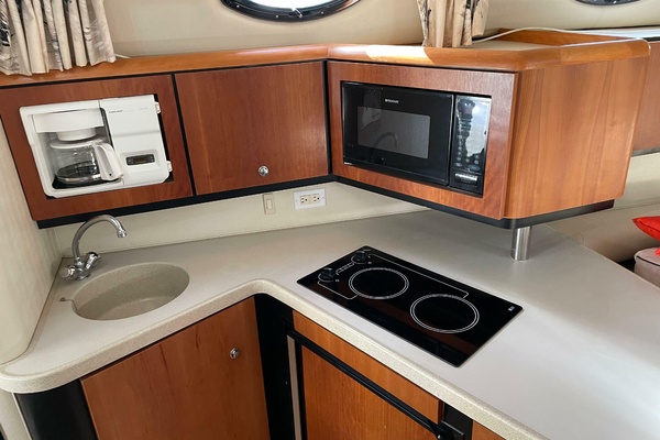 36ft Wellcraft Yacht For Sale