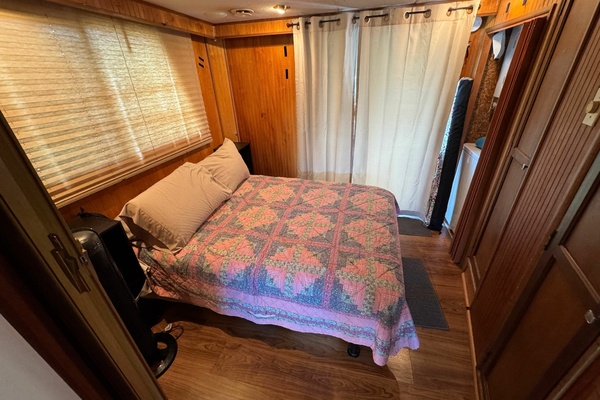 Aqua Holic III 47ft Gibson Yacht For Sale